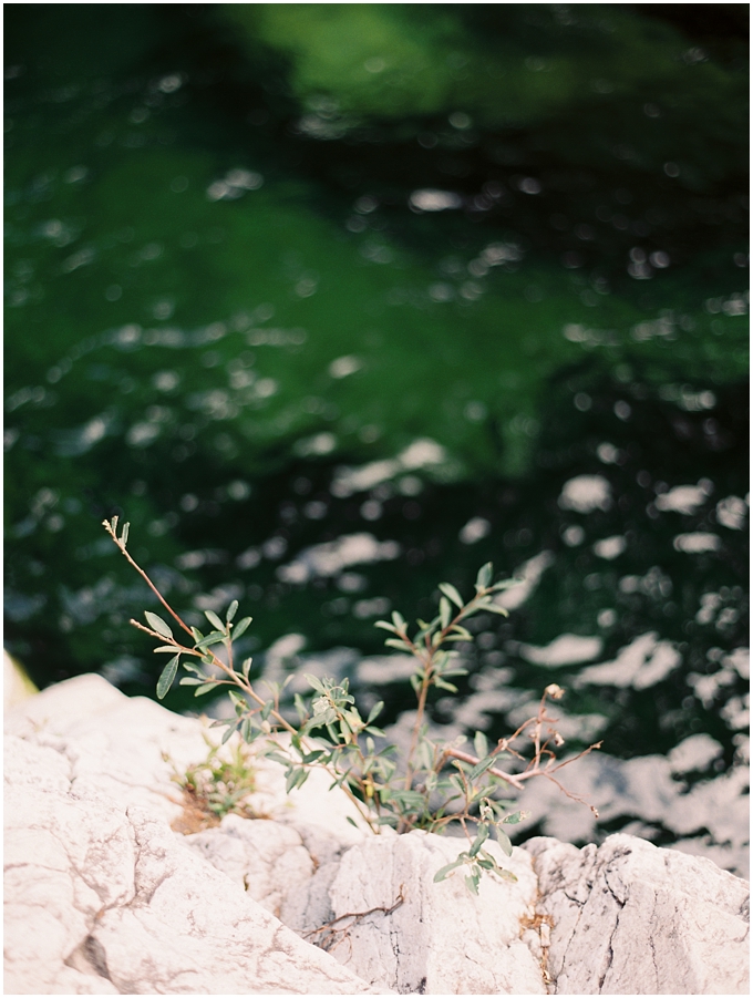oregon-engagement-photos-on-santiam-river (21)